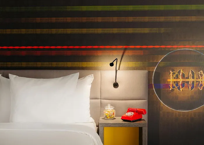 Crown Hotel Eindhoven Centre